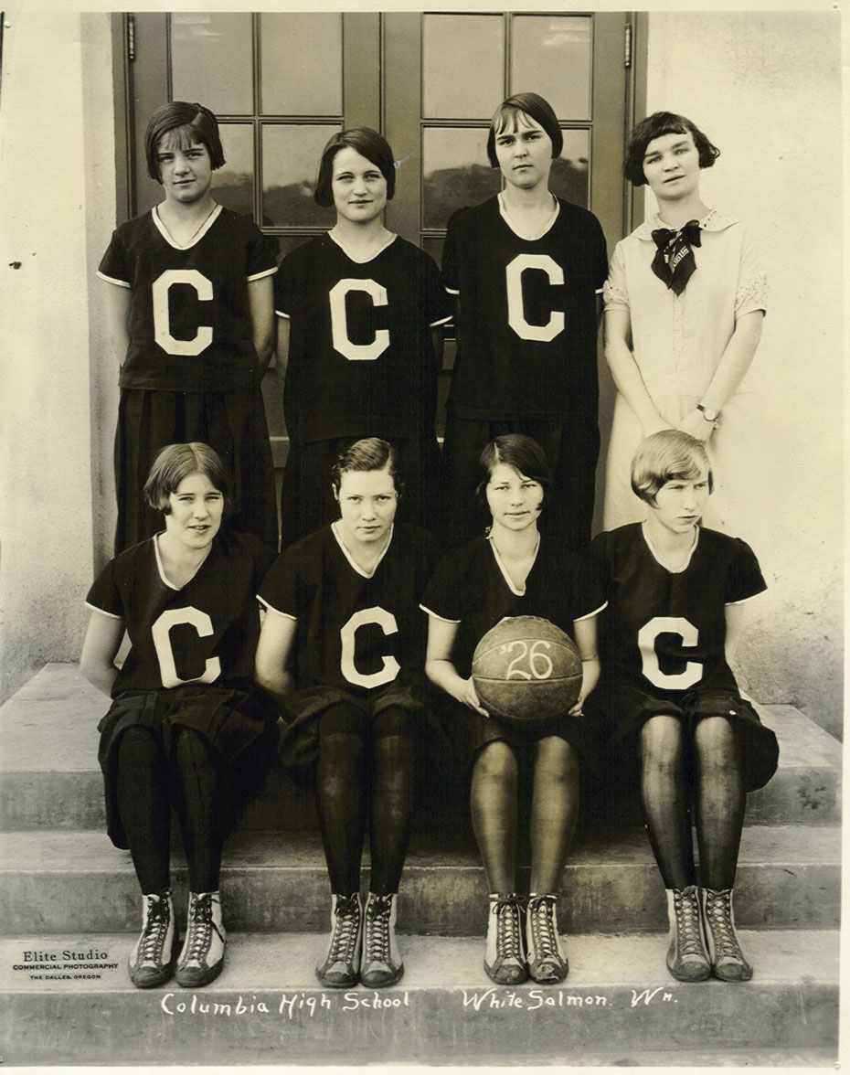 Lady Bruins of White Salmon