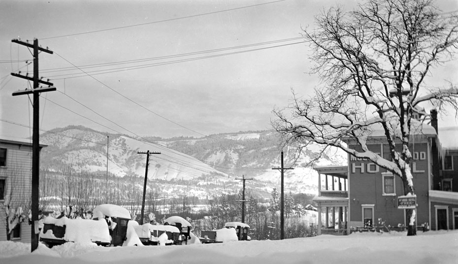 Mt. Hood Hotel in the Snow