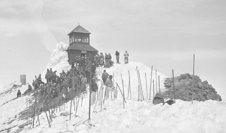 Summit Traffic Jam, 1930