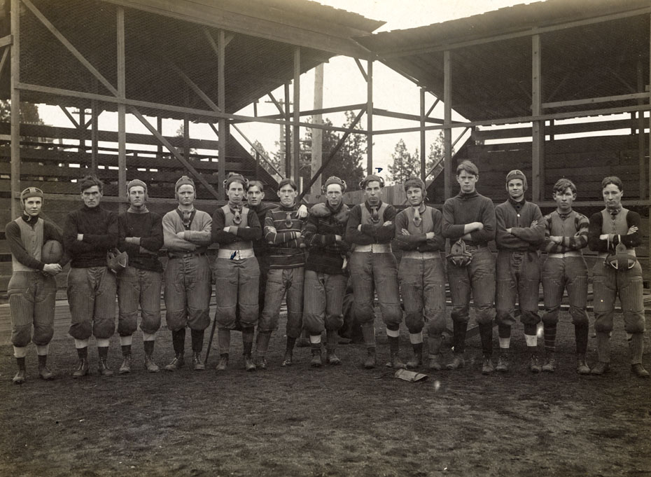 Heights Town Football Team, 1910