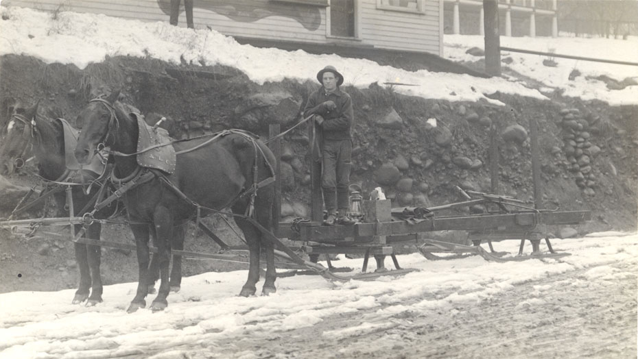 In Front of Deitz Studio, 1913