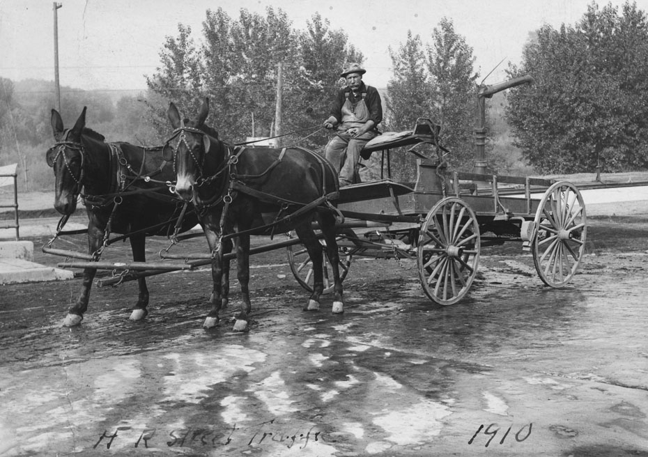 Hood River Street Traffic