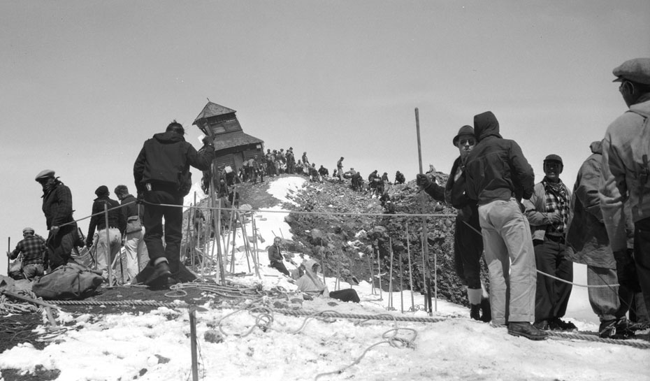 Summit House, 1940