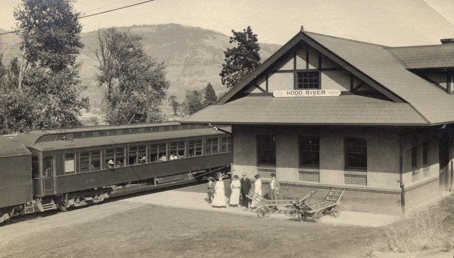 Hood River Depot, 1912