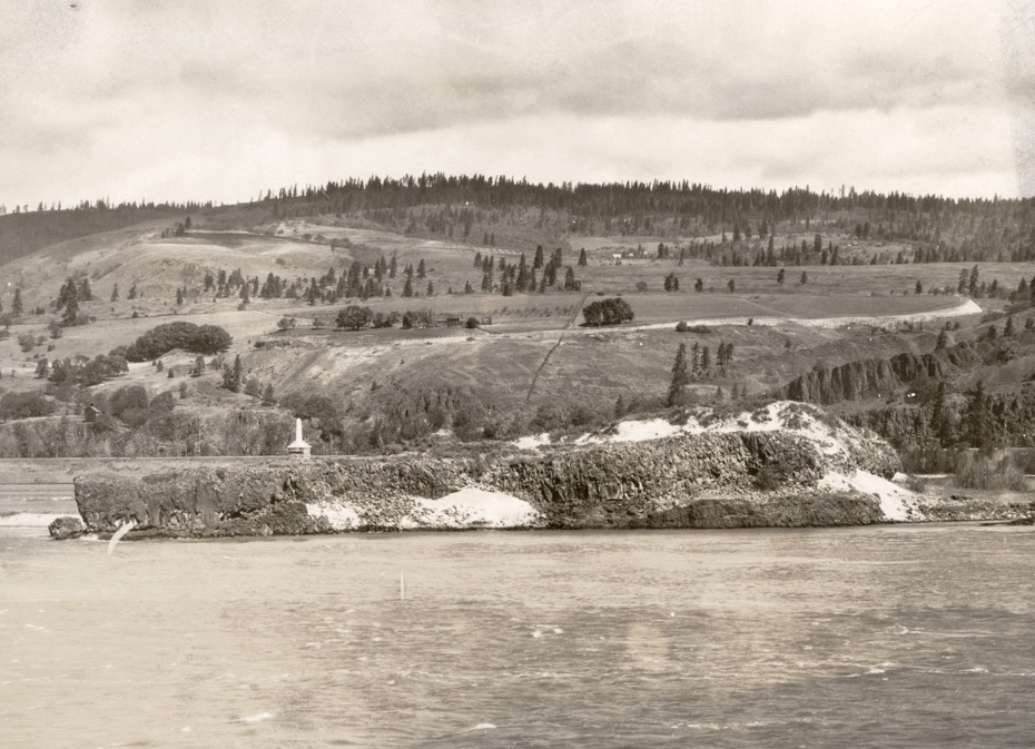 Memaloose Island