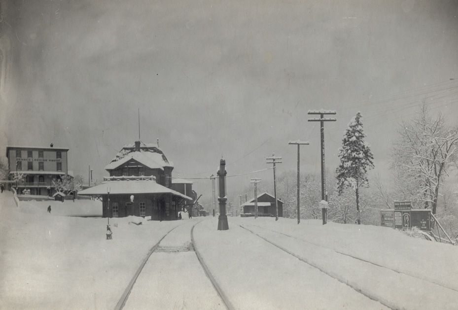 Hood River Depot, 1907