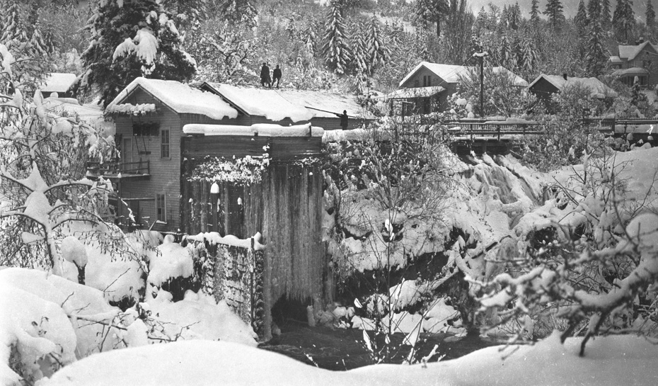 Tucker Bridge Power House