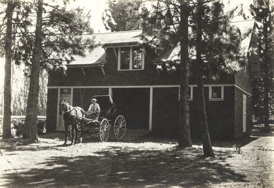 Lawrence Carriage House